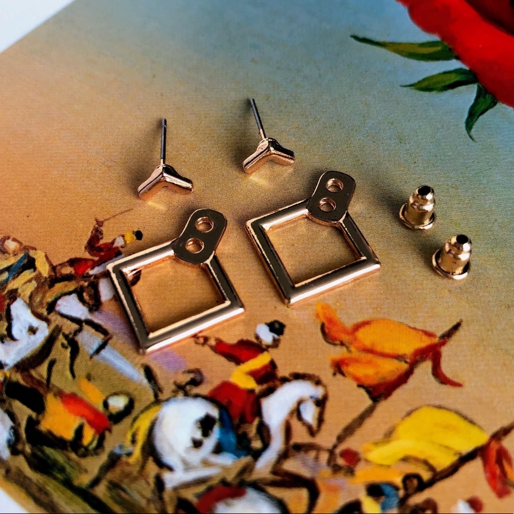 Gold earrings